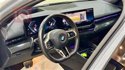 بی ئێم دەبڵیو سیریەس 5